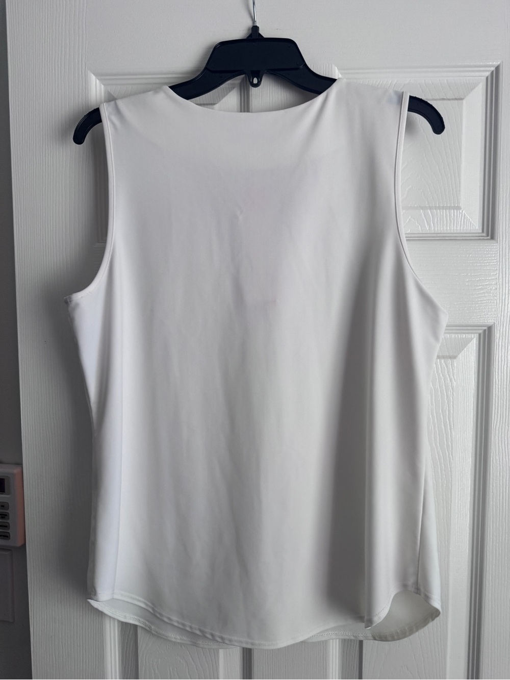 NWT Jude Connally White Sleeveless V-Neck Stretch Top XL - Picture 7 of 8